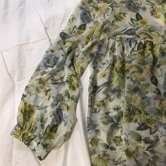 Woman size large altard state Long sleeve, sheer top/blouse - Picture 2 of 10